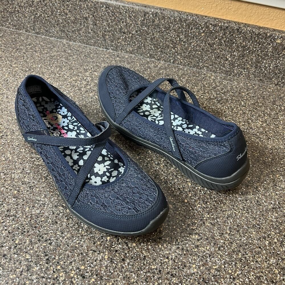 Skechers Women's Sz 9.5 Comfort Casual Blue Lace Cross Straps Flat Shoes Slip On